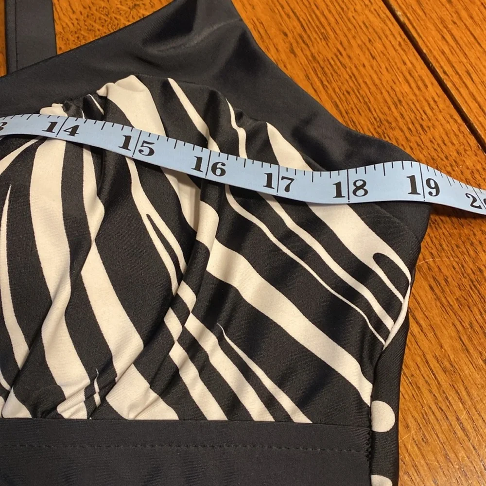 Zero Posur Swimwear Black White Tankini Swim Top Size 16